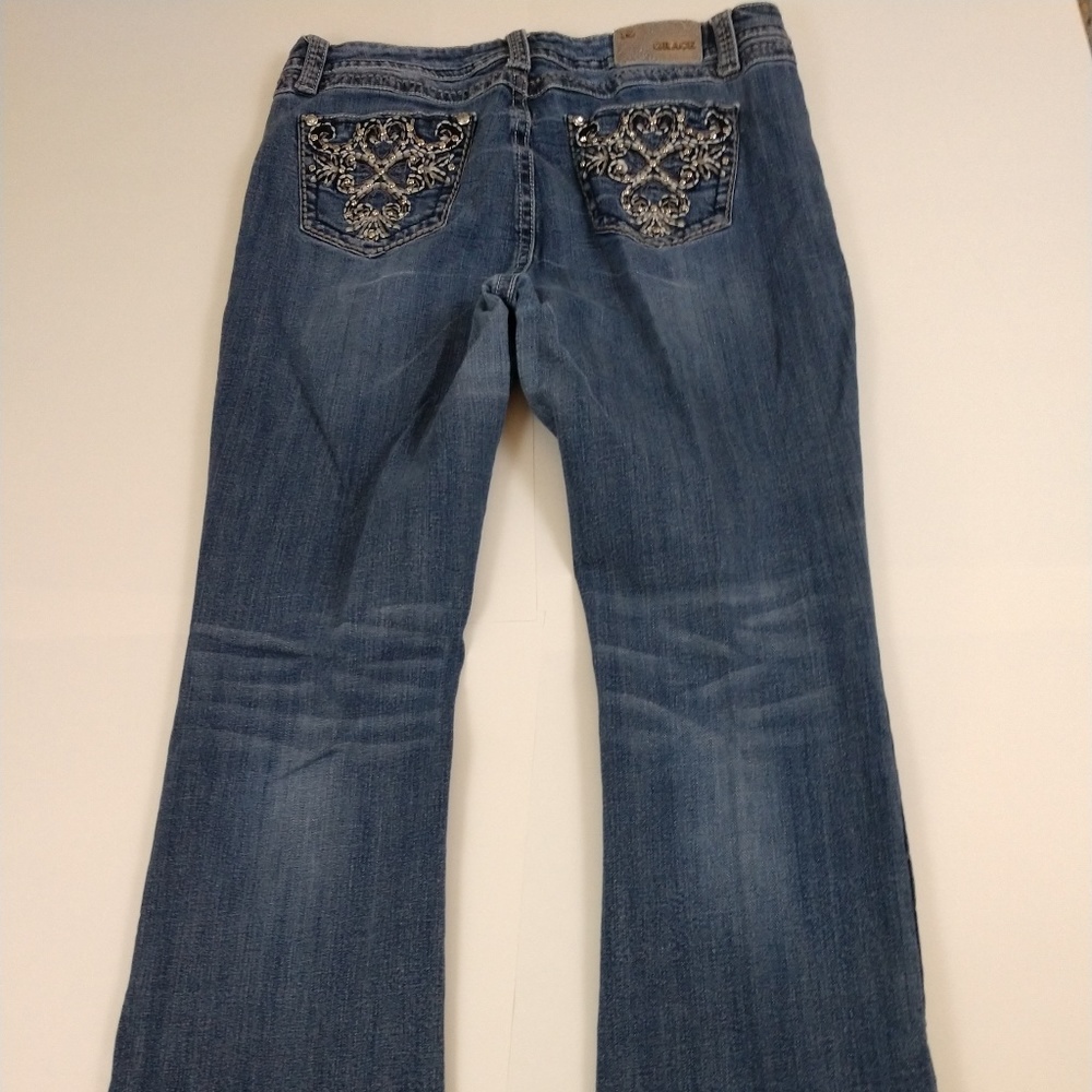 Grace in LA Jeans with embellished back pockets